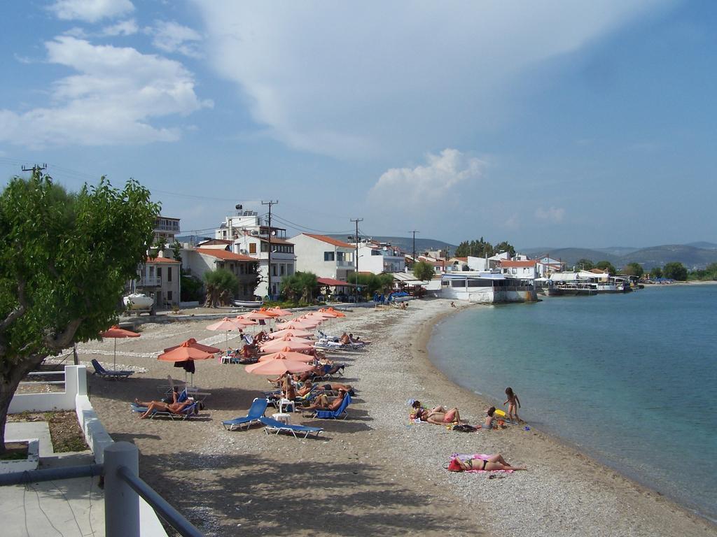 Karin & Nikos Hotel Ireo  Bagian luar foto